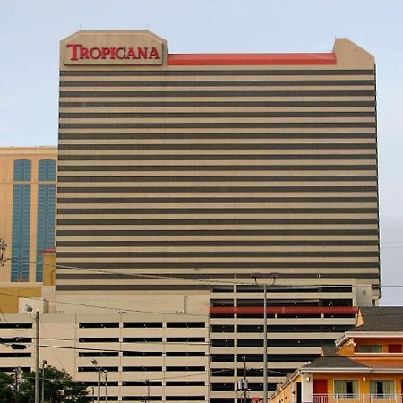 Madison Hotel Boardwalk Atlantic City Exterior photo