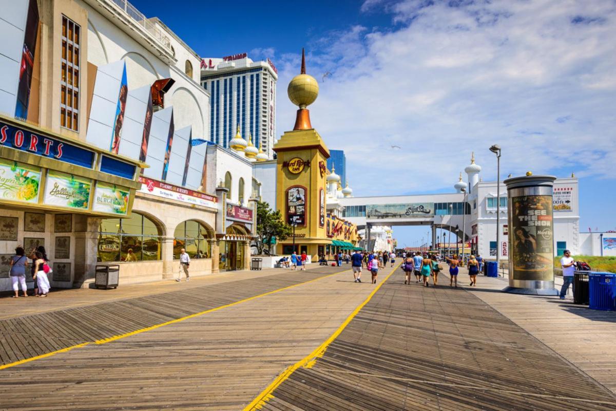 Madison Hotel Boardwalk Atlantic City Exterior photo